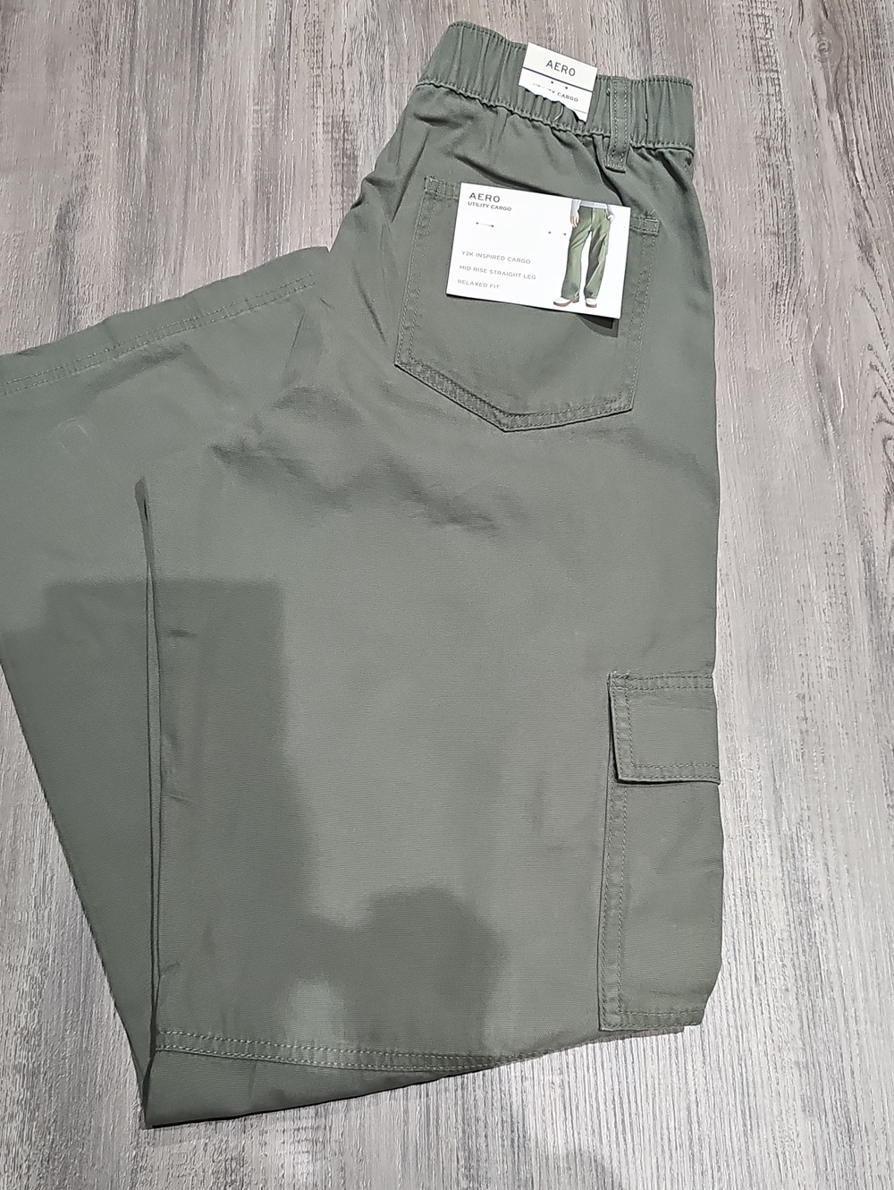 Aeropostale Women's Olive Straight-Leg Cargo Pants